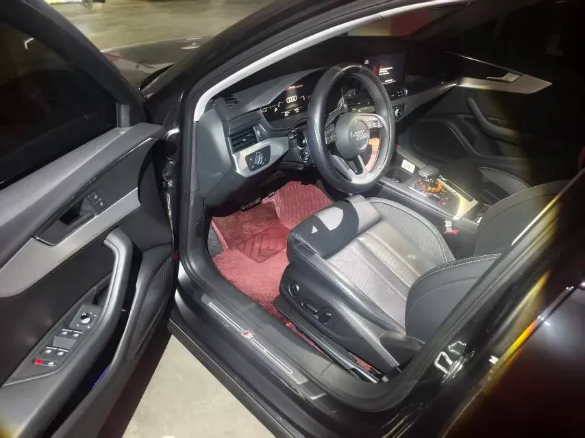 2022 Audi A4L 2.0T 190HP L4 7DCT,autocango,china used car exporter,china ev exporter,chinese used car exporter,chinese used ev exporter