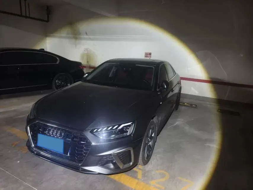 2022 Audi A4L 2.0T 190HP L4 7DCT,autocango,china used car exporter,china ev exporter,chinese used car exporter,chinese used ev exporter