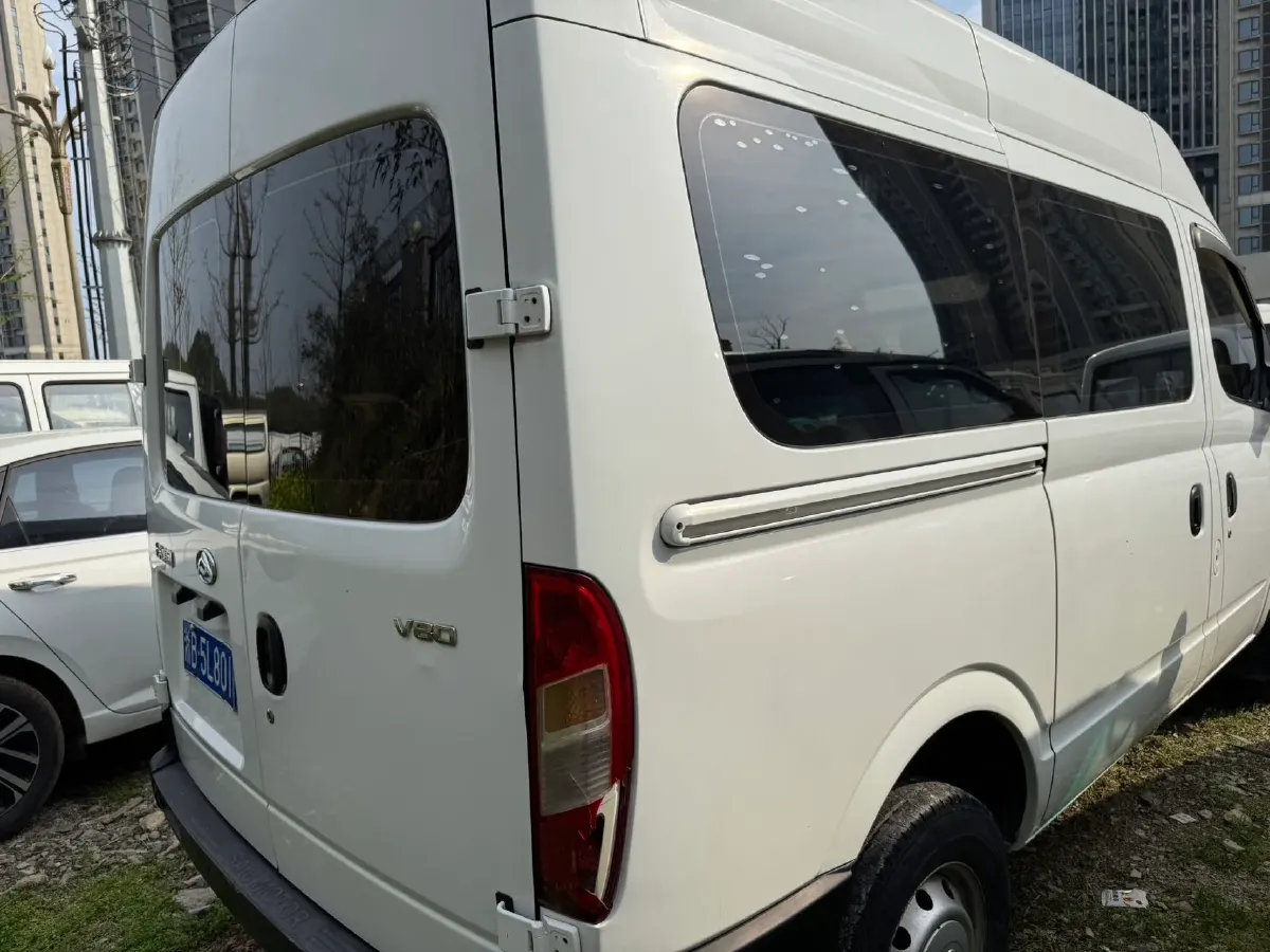 2019 MAXUS XinTu V80 2.5T 136HP L4 6MT,autocango,china used car exporter,china ev exporter,chinese used car exporter,chinese used ev exporter