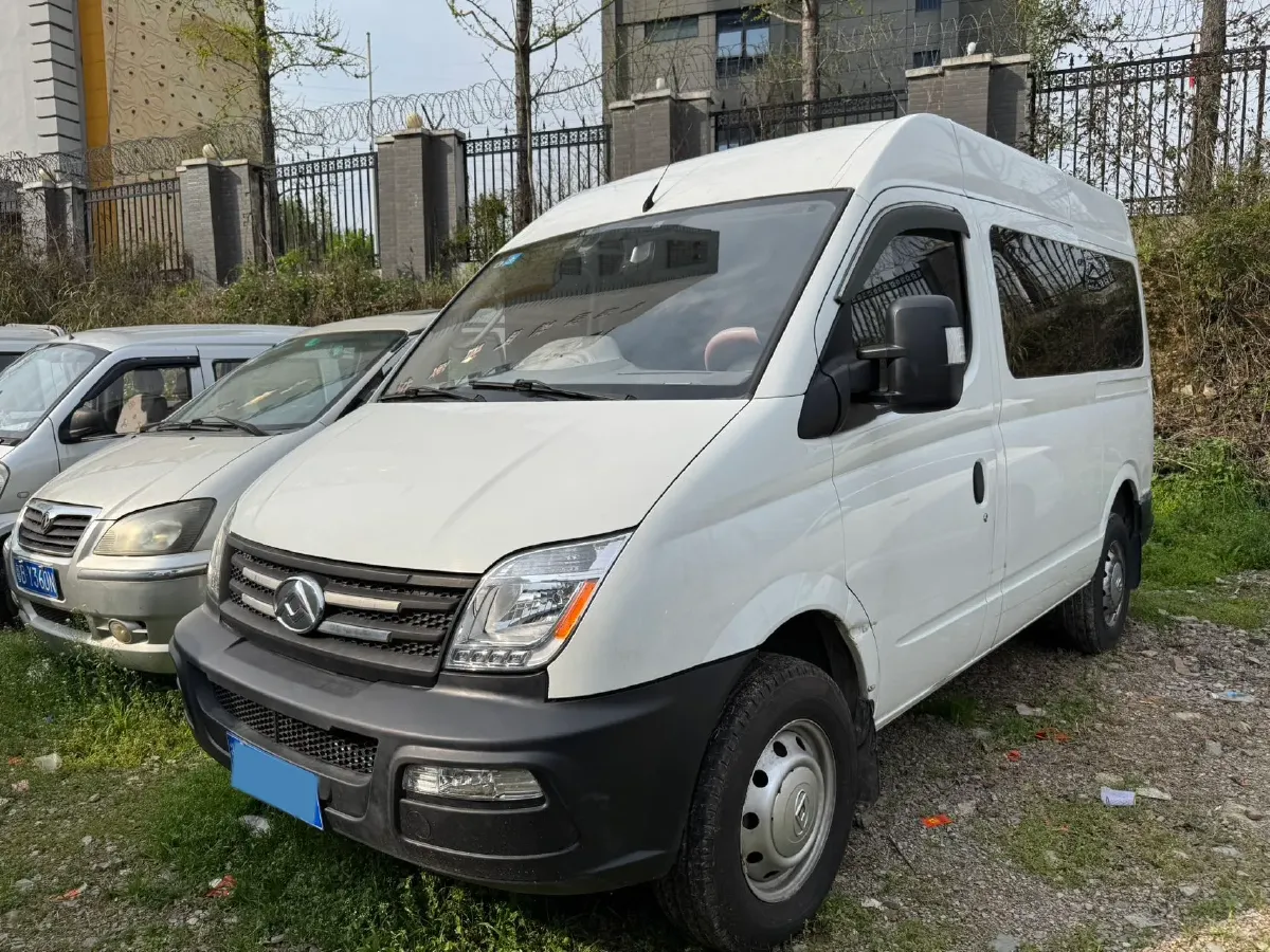 2019 MAXUS XinTu V80 2.5T 136HP L4 6MT,autocango,china used car exporter,china ev exporter,chinese used car exporter,chinese used ev exporter