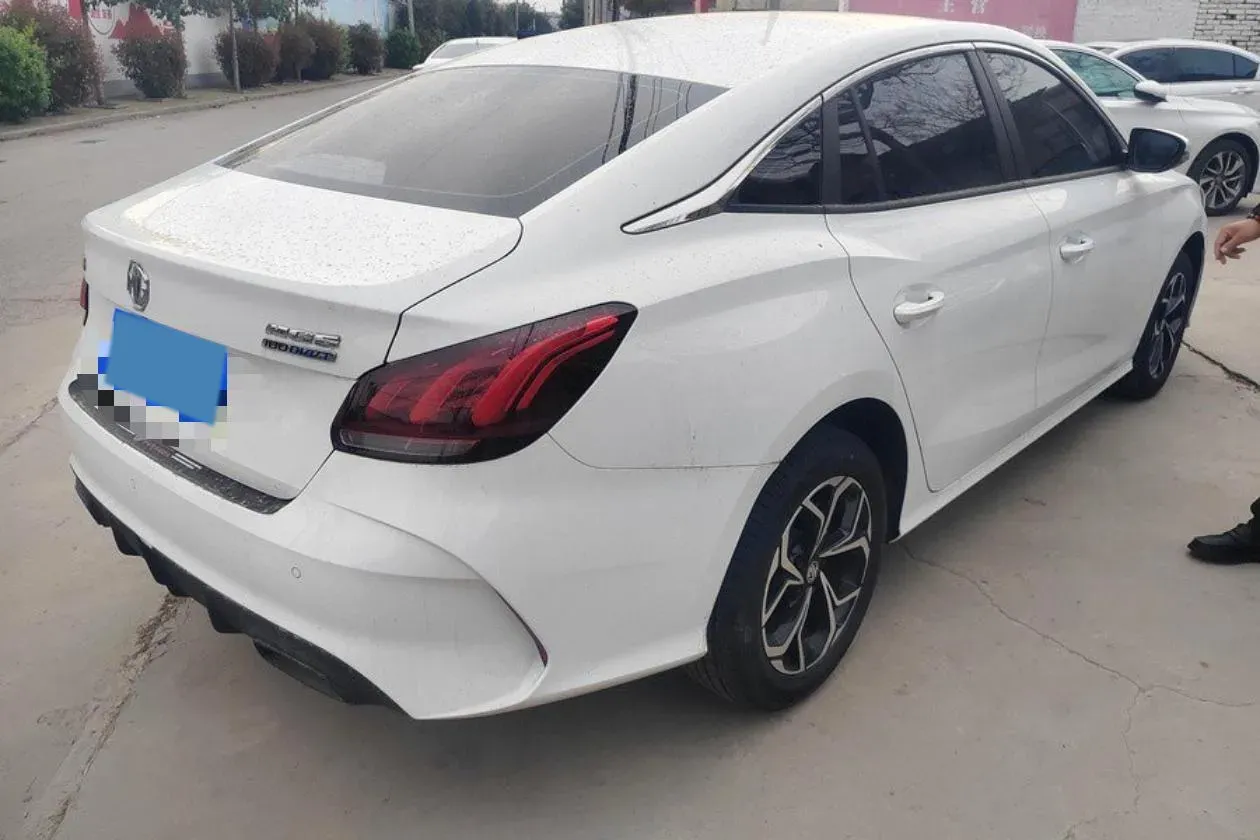 2023 MG 5 1.5L 129HP L4 5MT,autocango,china used car exporter,china ev exporter,chinese used car exporter,chinese used ev exporter