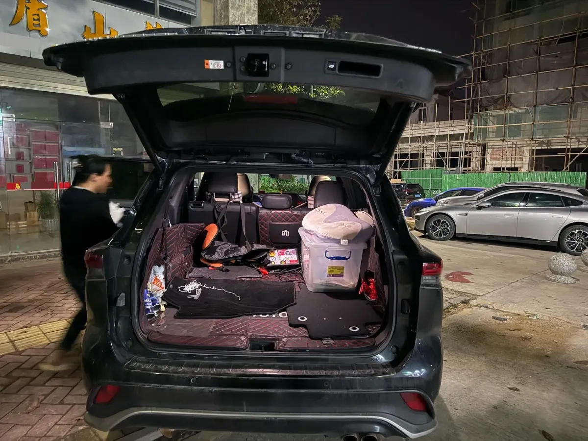 2023 Toyota Crown Kluger 2.5L 189HP L4 E-CVT Hybrid,autocango,china used car exporter,china ev exporter,chinese used car exporter,chinese used ev exporter