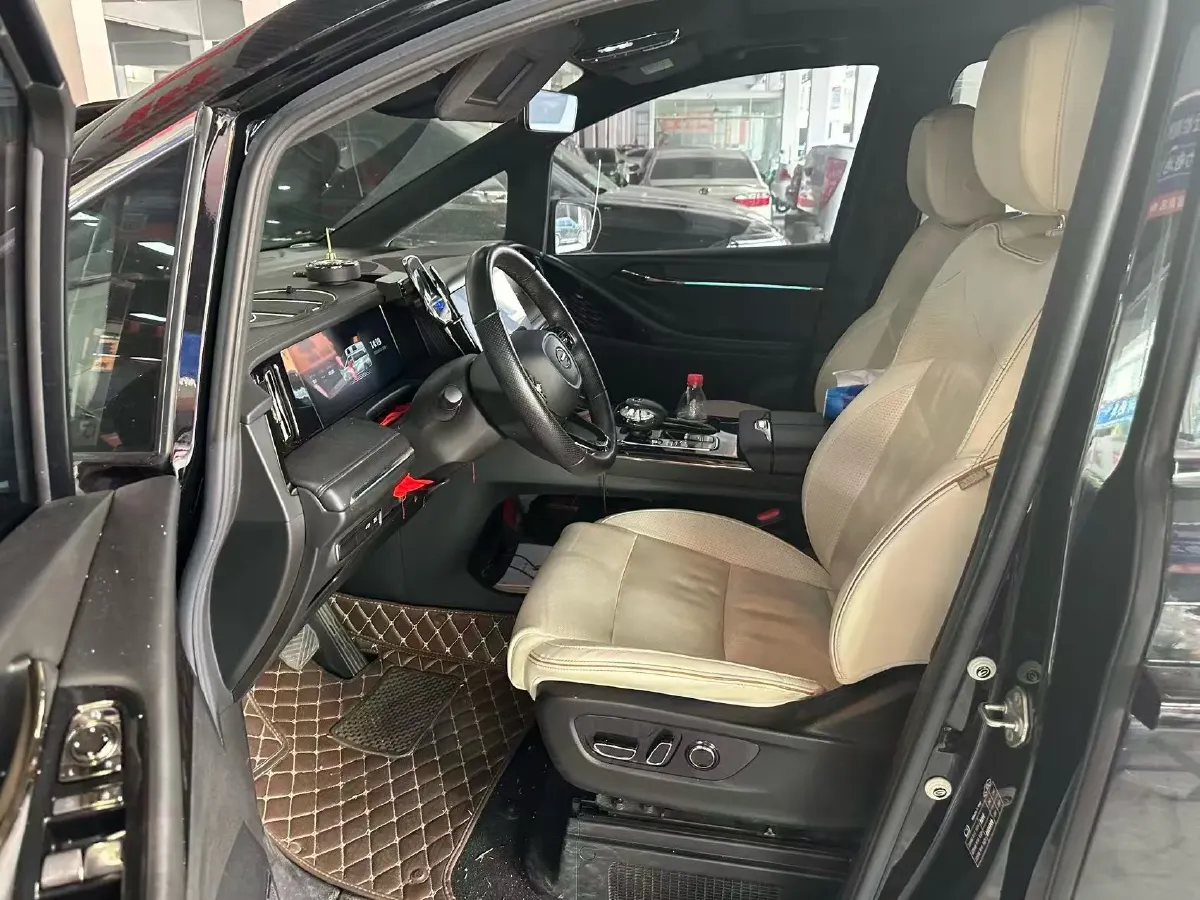 2023 GAC Trumpchi M8 2.0T 190HP L4 E-CVT Hybrid,autocango,china used car exporter,china ev exporter,chinese used car exporter,chinese used ev exporter