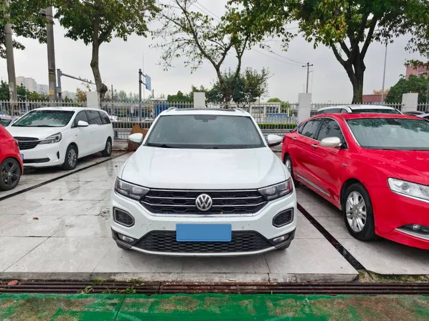 2018 Ford Kuga 1.5T 181HP L4 6AT,autocango,china used car exporter,china ev exporter,chinese used car exporter,chinese used ev exporter