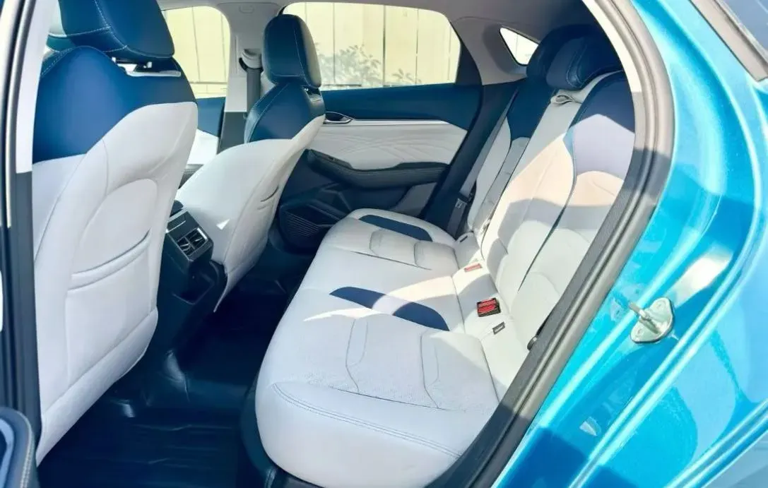 2021 Geely Preface 2.0T 190HP L4 7DCT,autocango,china used car exporter,china ev exporter,chinese used car exporter,chinese used ev exporter