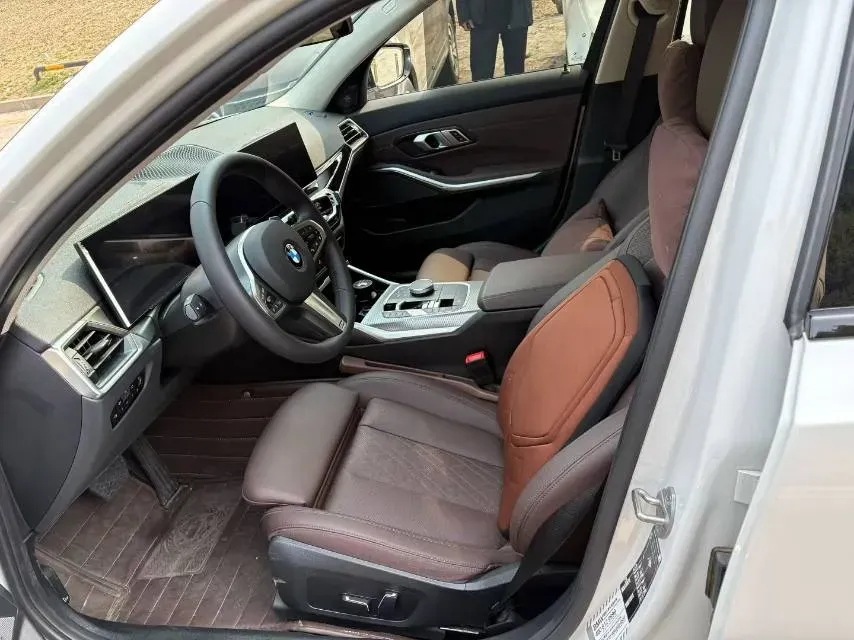 2024 BMW 3 Series 2.0T 184HP L4 8AT,autocango,china used car exporter,china ev exporter,chinese used car exporter,chinese used ev exporter