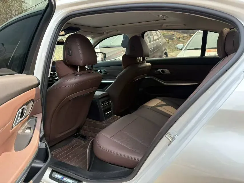 2024 BMW 3 Series 2.0T 184HP L4 8AT,autocango,china used car exporter,china ev exporter,chinese used car exporter,chinese used ev exporter