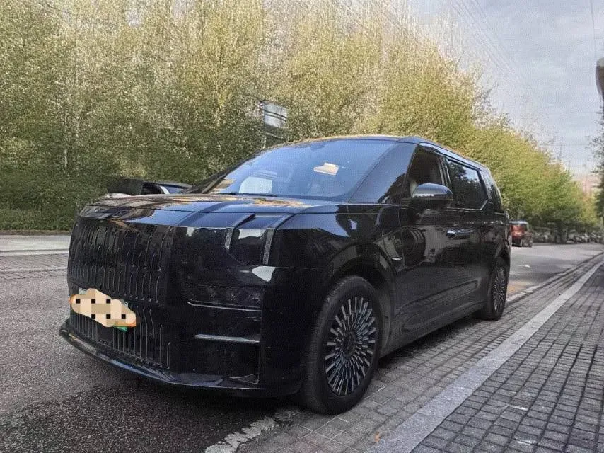 2022 Zeekr 009 BEV 116KWH,autocango,china used car exporter,china ev exporter,chinese used car exporter,chinese used ev exporter