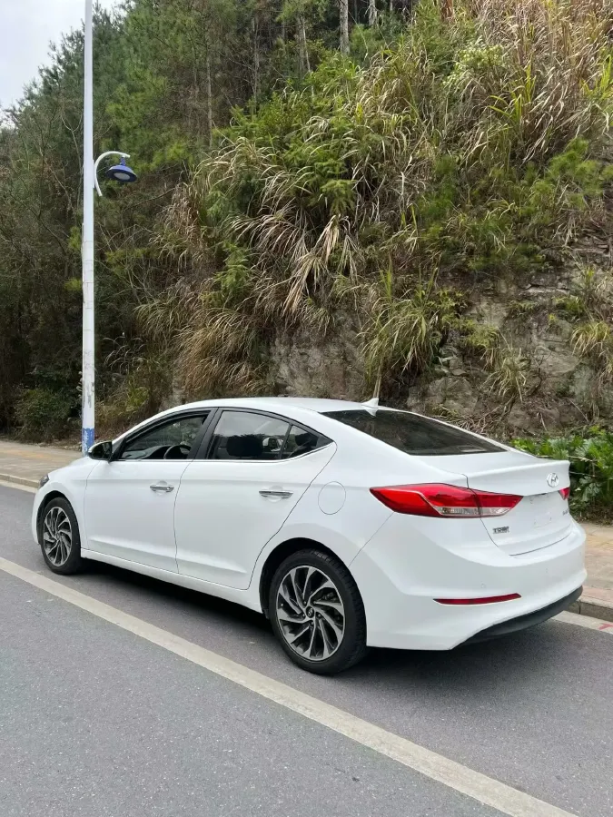 2020 Hyundai Elantra 1.5L 115HP L4 CVT,autocango,china used car exporter,china ev exporter,chinese used car exporter,chinese used ev exporter