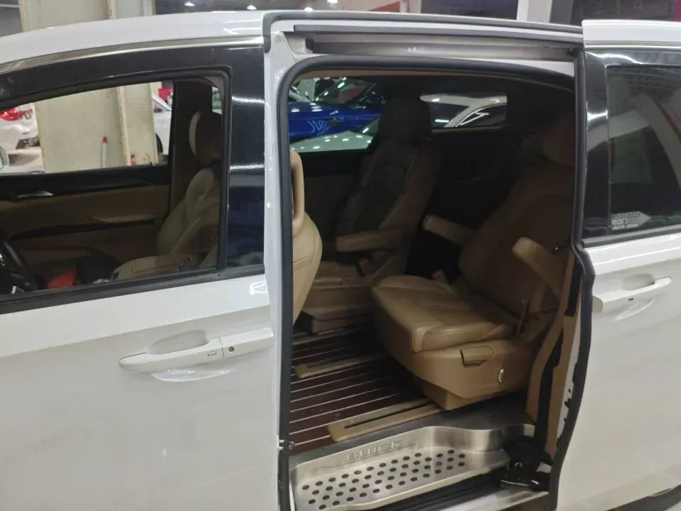 2020 Buick GL8 2.0T 237HP L4 9AT,autocango,china used car exporter,china ev exporter,chinese used car exporter,chinese used ev exporter