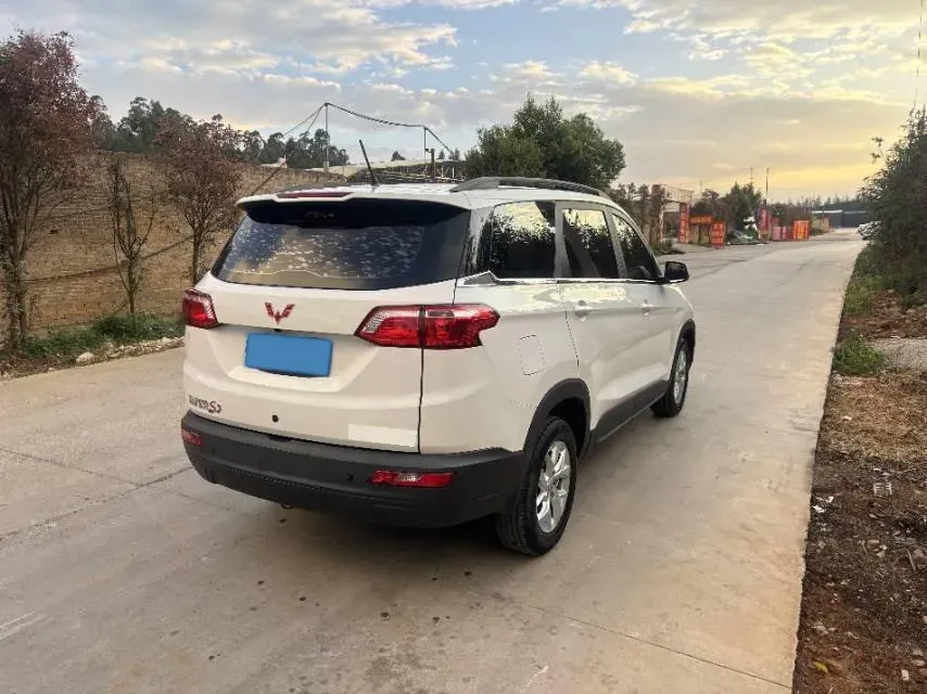 2020 WuLing HongGuang Plus 1.5L 99HP L4 6MT,autocango,china used car exporter,china ev exporter,chinese used car exporter,chinese used ev exporter