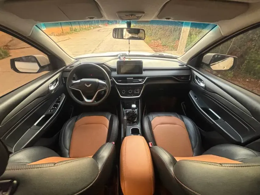 2020 WuLing HongGuang Plus 1.5L 99HP L4 6MT,autocango,china used car exporter,china ev exporter,chinese used car exporter,chinese used ev exporter