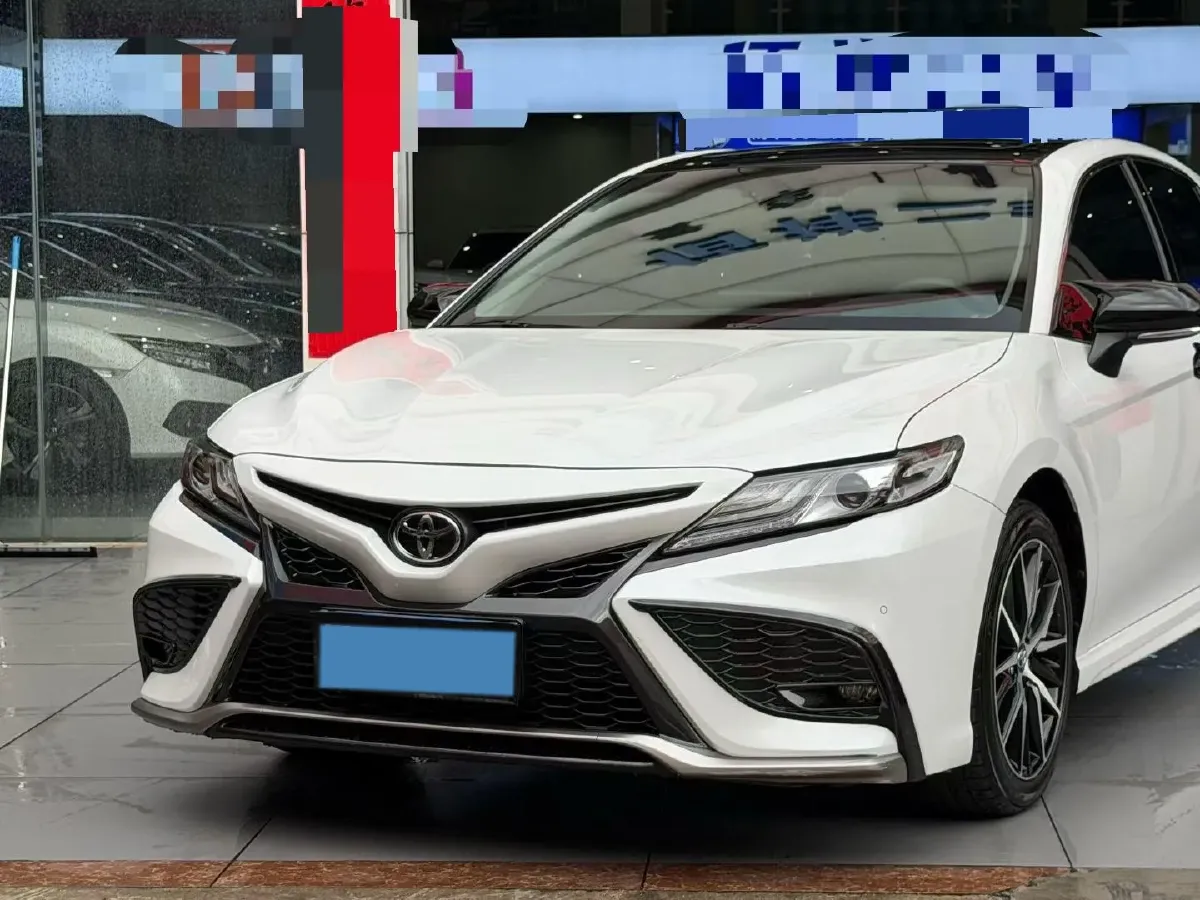 2021 Toyota Camry 2.5L 209HP L4 8AT,autocango,china used car exporter,china ev exporter,chinese used car exporter,chinese used ev exporter