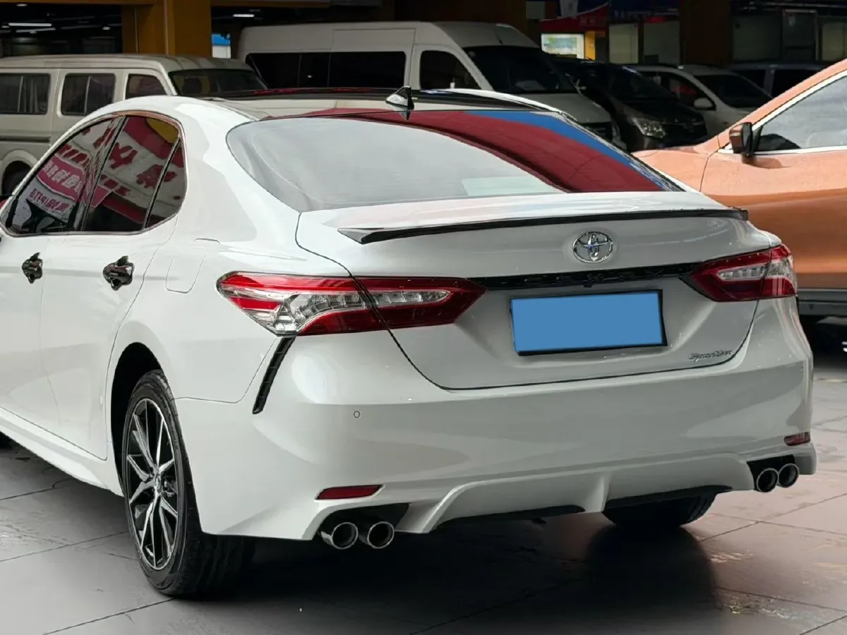 2021 Toyota Camry 2.5L 209HP L4 8AT,autocango,china used car exporter,china ev exporter,chinese used car exporter,chinese used ev exporter