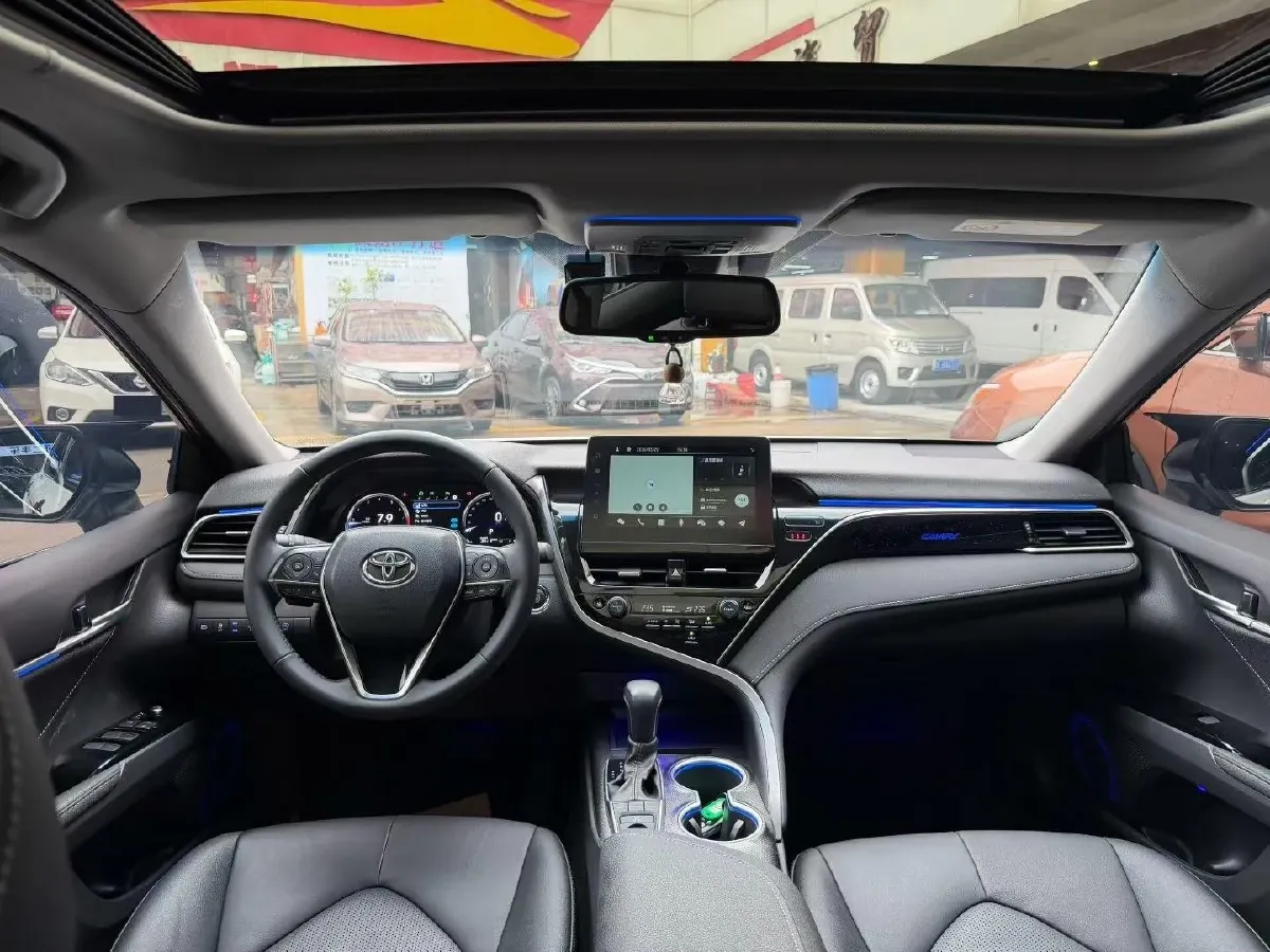 2021 Toyota Camry 2.5L 209HP L4 8AT,autocango,china used car exporter,china ev exporter,chinese used car exporter,chinese used ev exporter