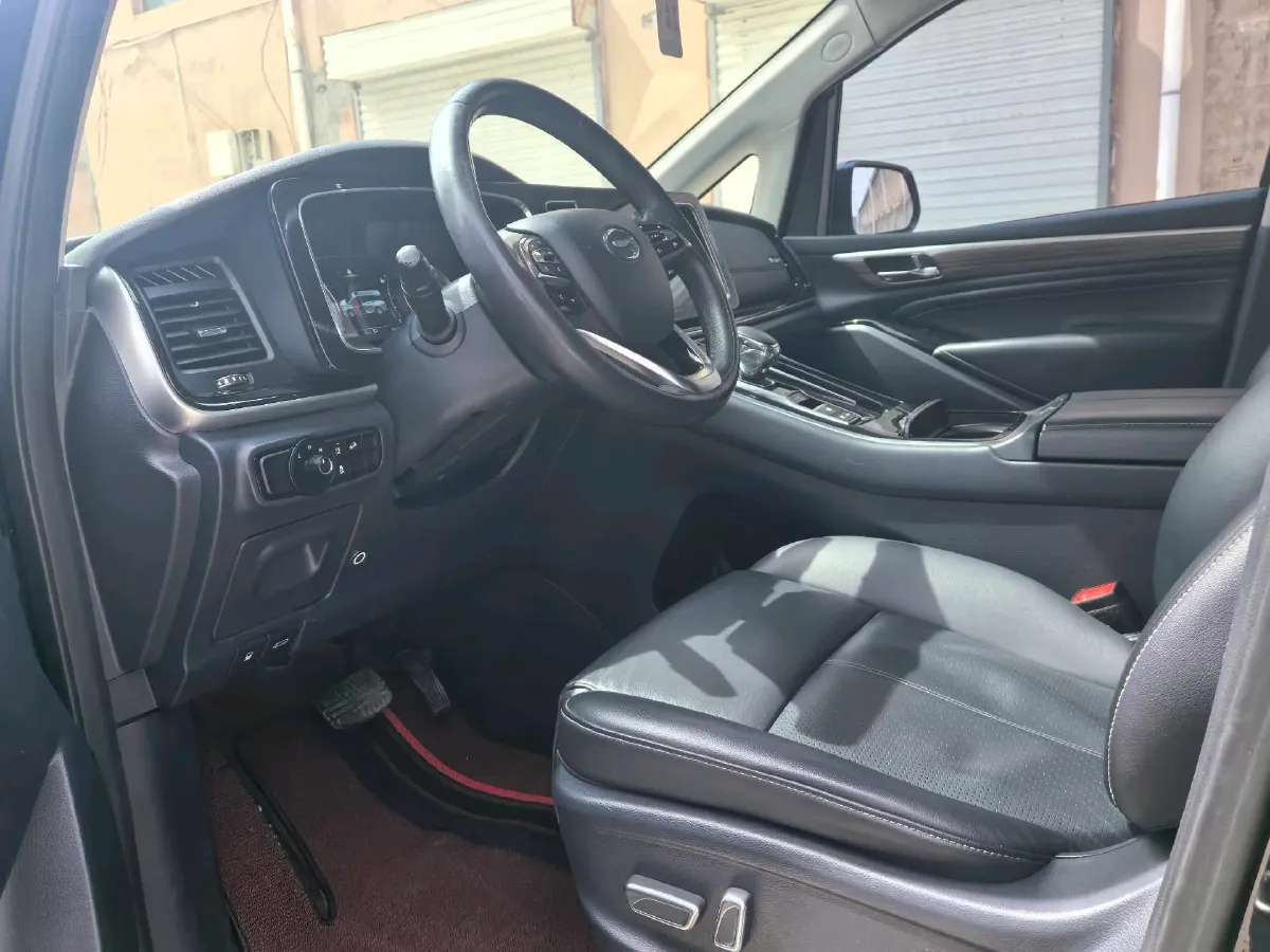 2021 GAC Trumpchi M8 2.0T 252HP L4 8AT,autocango,china used car exporter,china ev exporter,chinese used car exporter,chinese used ev exporter