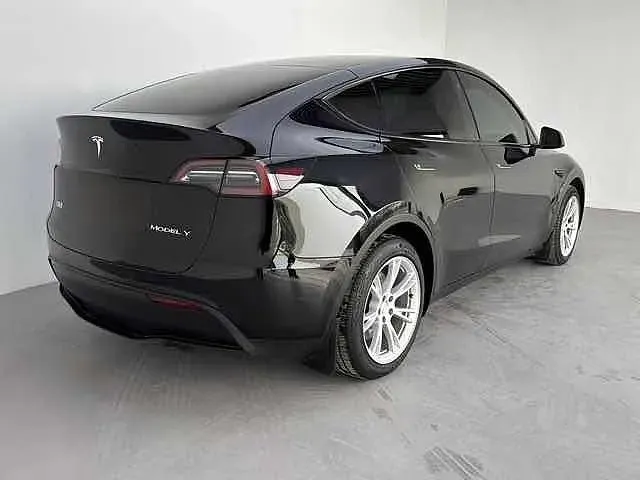 2022 BMW 3 Series 2.0T 184HP L4 8AT,autocango,china used car exporter,china ev exporter,chinese used car exporter,chinese used ev exporter