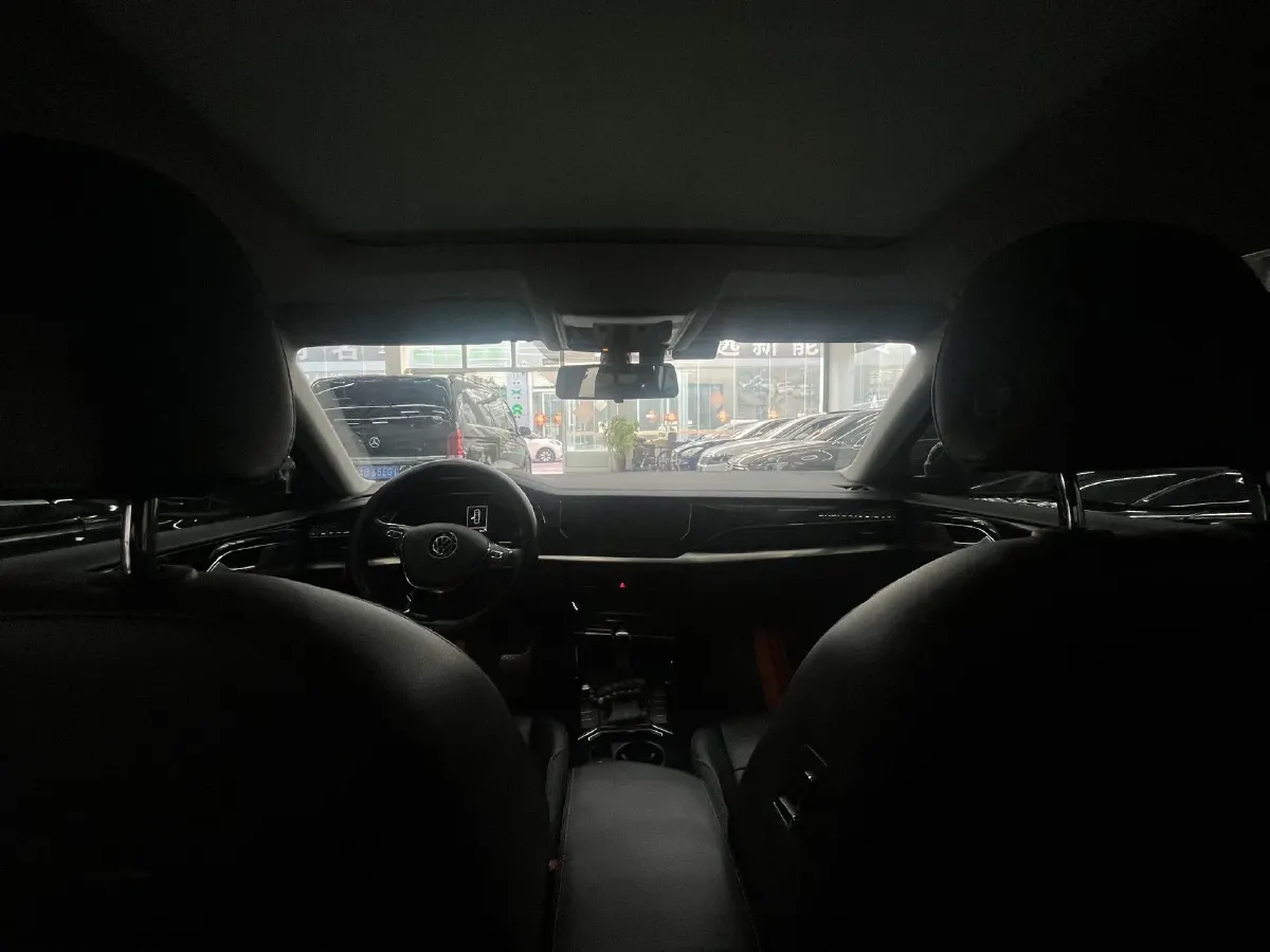 2021 Volkswagen Passat 2.0T 186HP L4 7DCT,autocango,china used car exporter,china ev exporter,chinese used car exporter,chinese used ev exporter