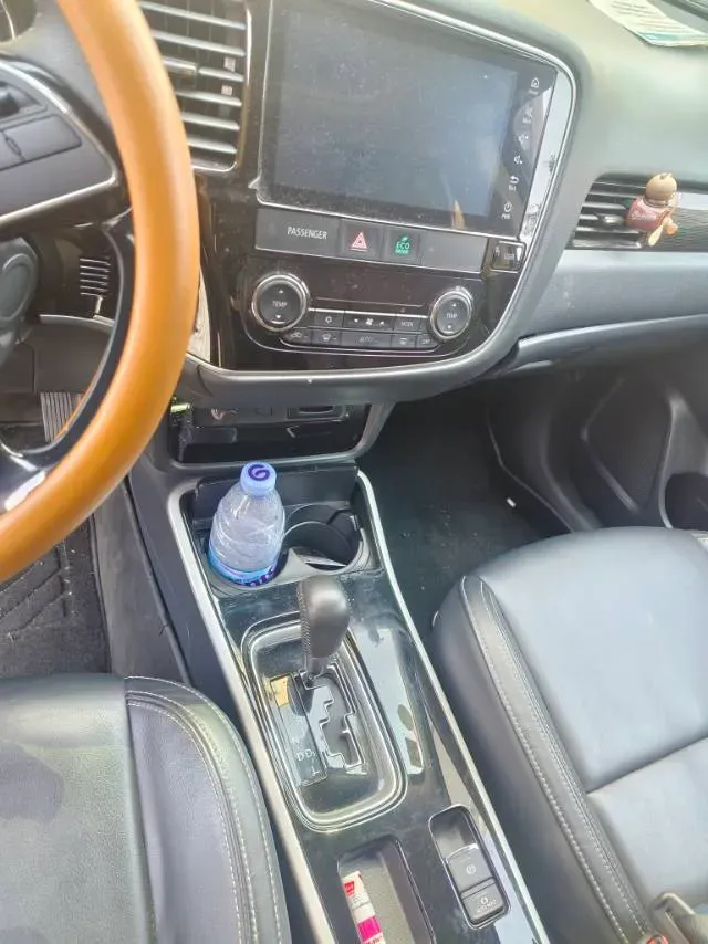 2020 Mitsubishi Outlander 2.0L 166HP L4 CVT,autocango,china used car exporter,china ev exporter,chinese used car exporter,chinese used ev exporter