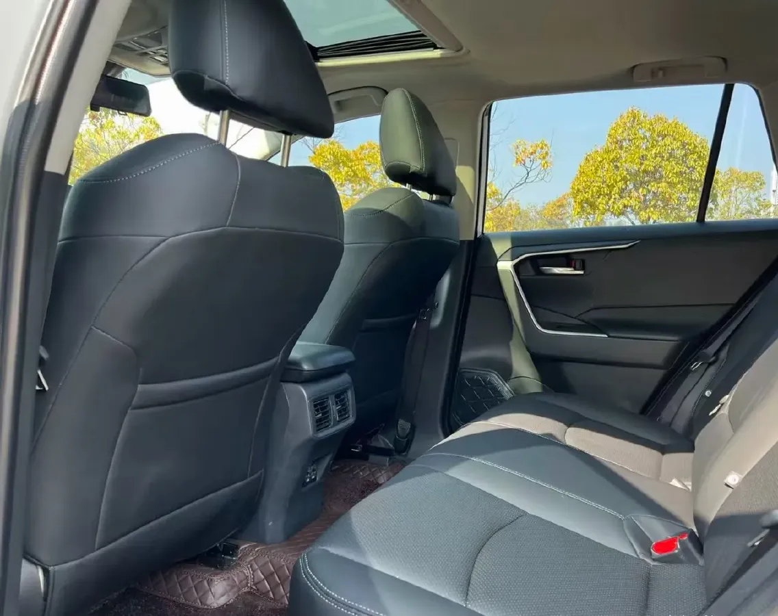 2021 Toyota RAV4 2.0L 171HP L4 CVT,autocango,china used car exporter,china ev exporter,chinese used car exporter,chinese used ev exporter