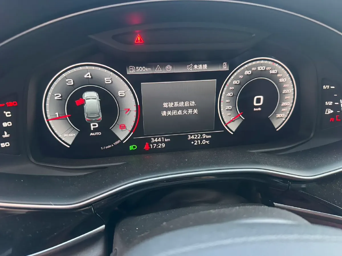 2025 Audi Q7 2.0T 265HP L4 8AT,autocango,china used car exporter,china ev exporter,chinese used car exporter,chinese used ev exporter