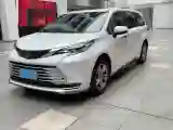2021 Toyota Sienna 2.5L 192HP L4 E-CVT Hybrid