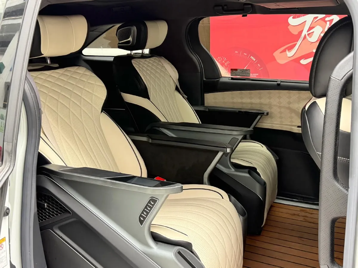 2021 Toyota Sienna 2.5L 192HP L4 E-CVT Hybrid,autocango,china used car exporter,china ev exporter,chinese used car exporter,chinese used ev exporter