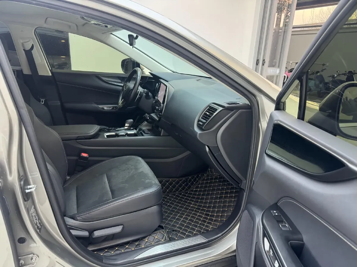 2022 Lexus NX 2.5L 205HP L4 8AT,autocango,china used car exporter,china ev exporter,chinese used car exporter,chinese used ev exporter