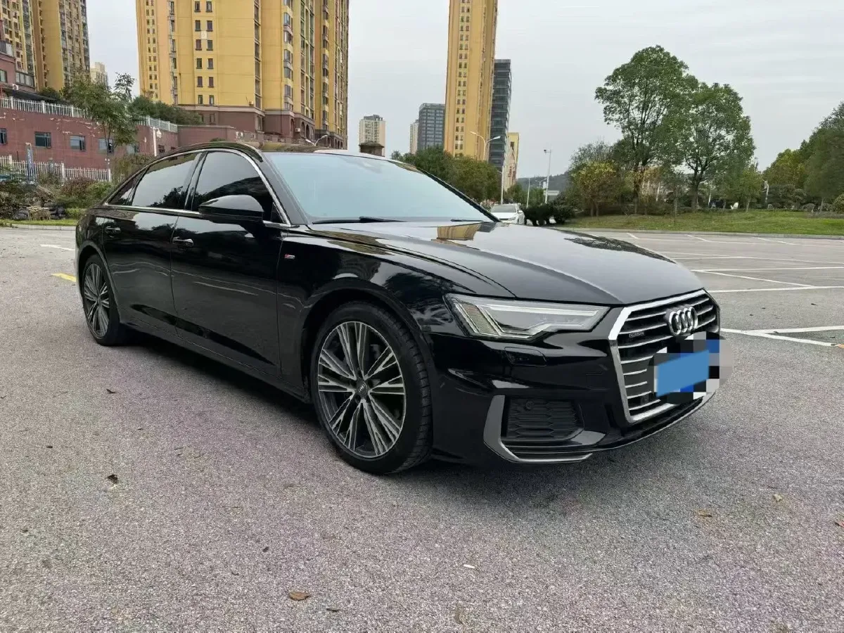 2022 Audi A6L 2.0T 224HP L4 7DCT,autocango,china used car exporter,china ev exporter,chinese used car exporter,chinese used ev exporter