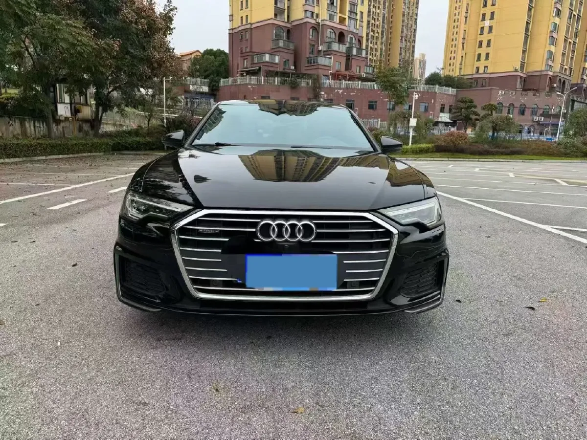 2022 Audi A6L 2.0T 224HP L4 7DCT,autocango,china used car exporter,china ev exporter,chinese used car exporter,chinese used ev exporter