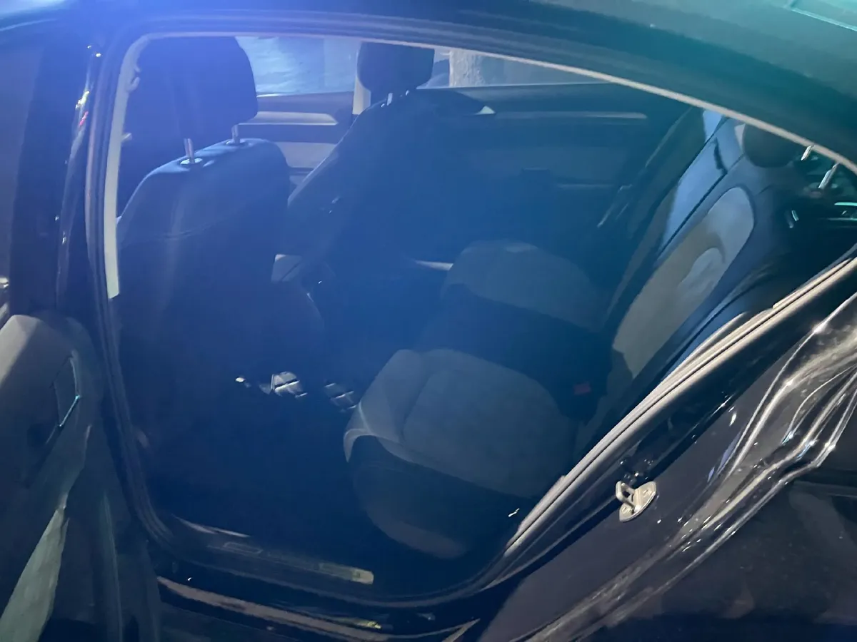 2023 Volkswagen Magotan 2.0T 186HP L4 7DCT,autocango,china used car exporter,china ev exporter,chinese used car exporter,chinese used ev exporter