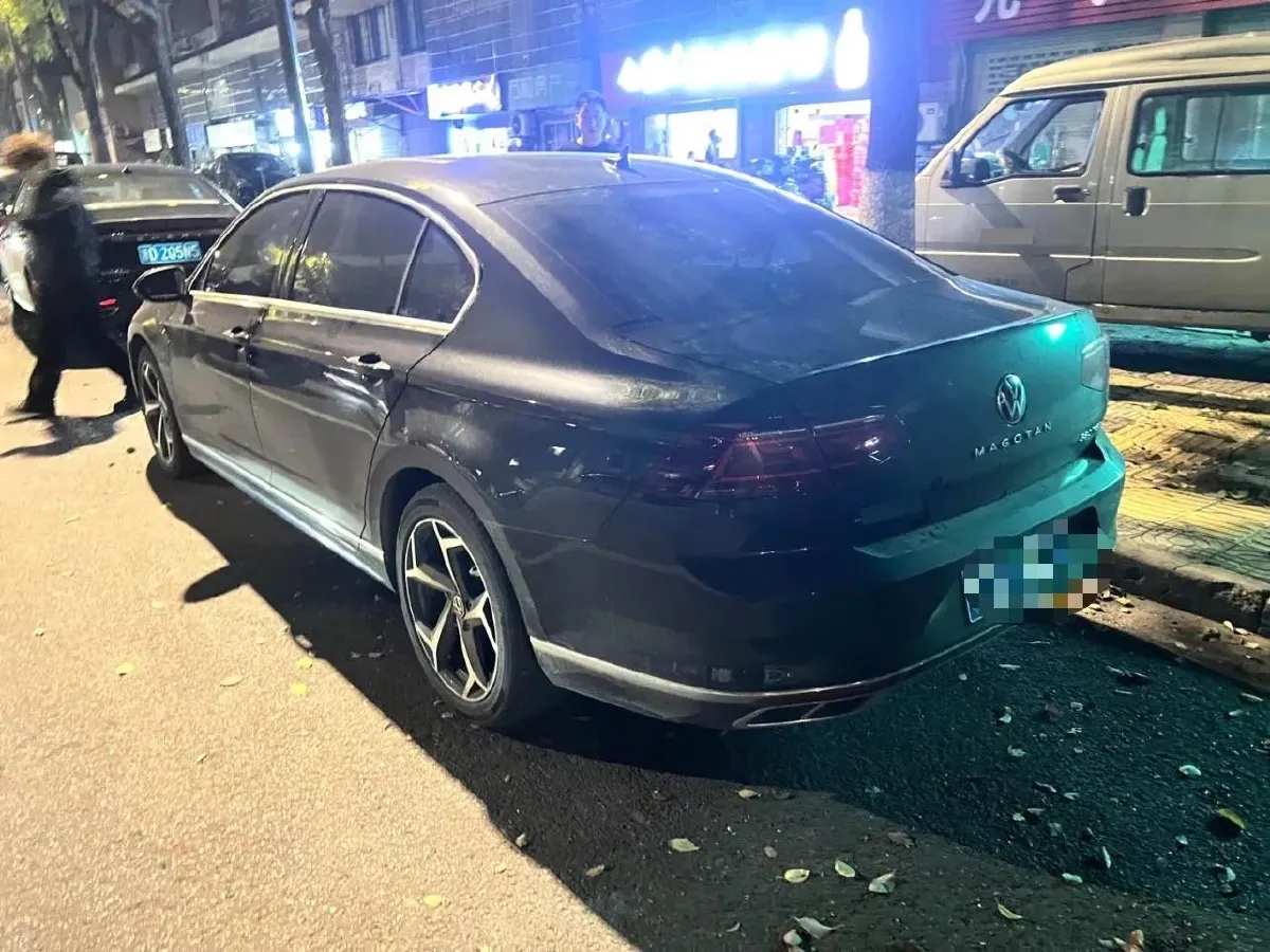 2023 Volkswagen Magotan 2.0T 186HP L4 7DCT,autocango,china used car exporter,china ev exporter,chinese used car exporter,chinese used ev exporter