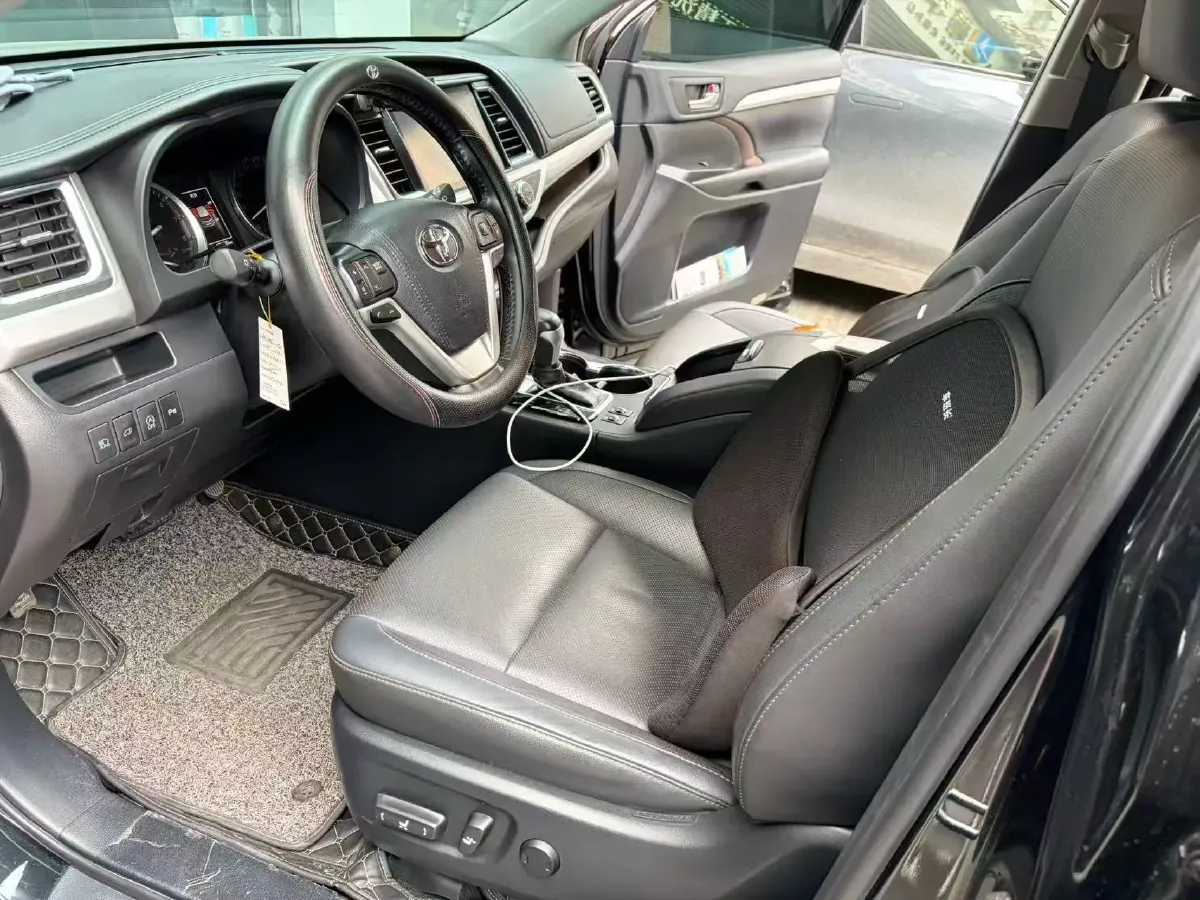 2019 Lincoln MKC 2.0T 203HP L4 6AT,autocango,china used car exporter,china ev exporter,chinese used car exporter,chinese used ev exporter