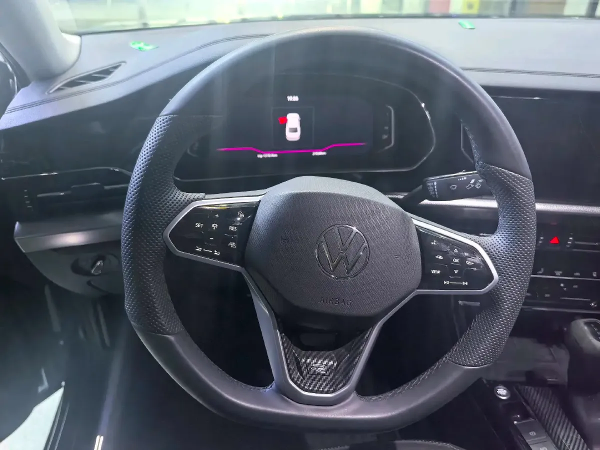 2024 Volkswagen Passat 2.0T 220HP L4 7DCT,autocango,china used car exporter,china ev exporter,chinese used car exporter,chinese used ev exporter