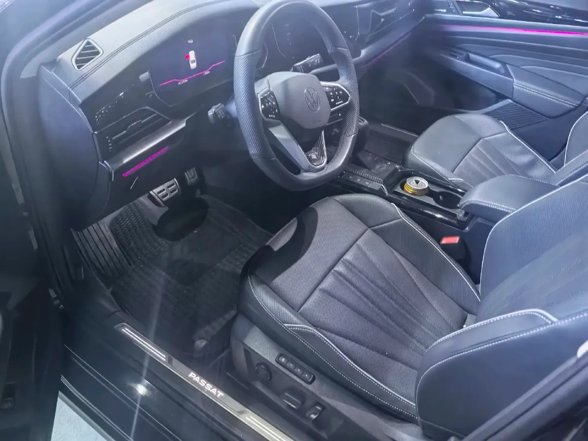 2024 Volkswagen Passat 2.0T 220HP L4 7DCT,autocango,china used car exporter,china ev exporter,chinese used car exporter,chinese used ev exporter