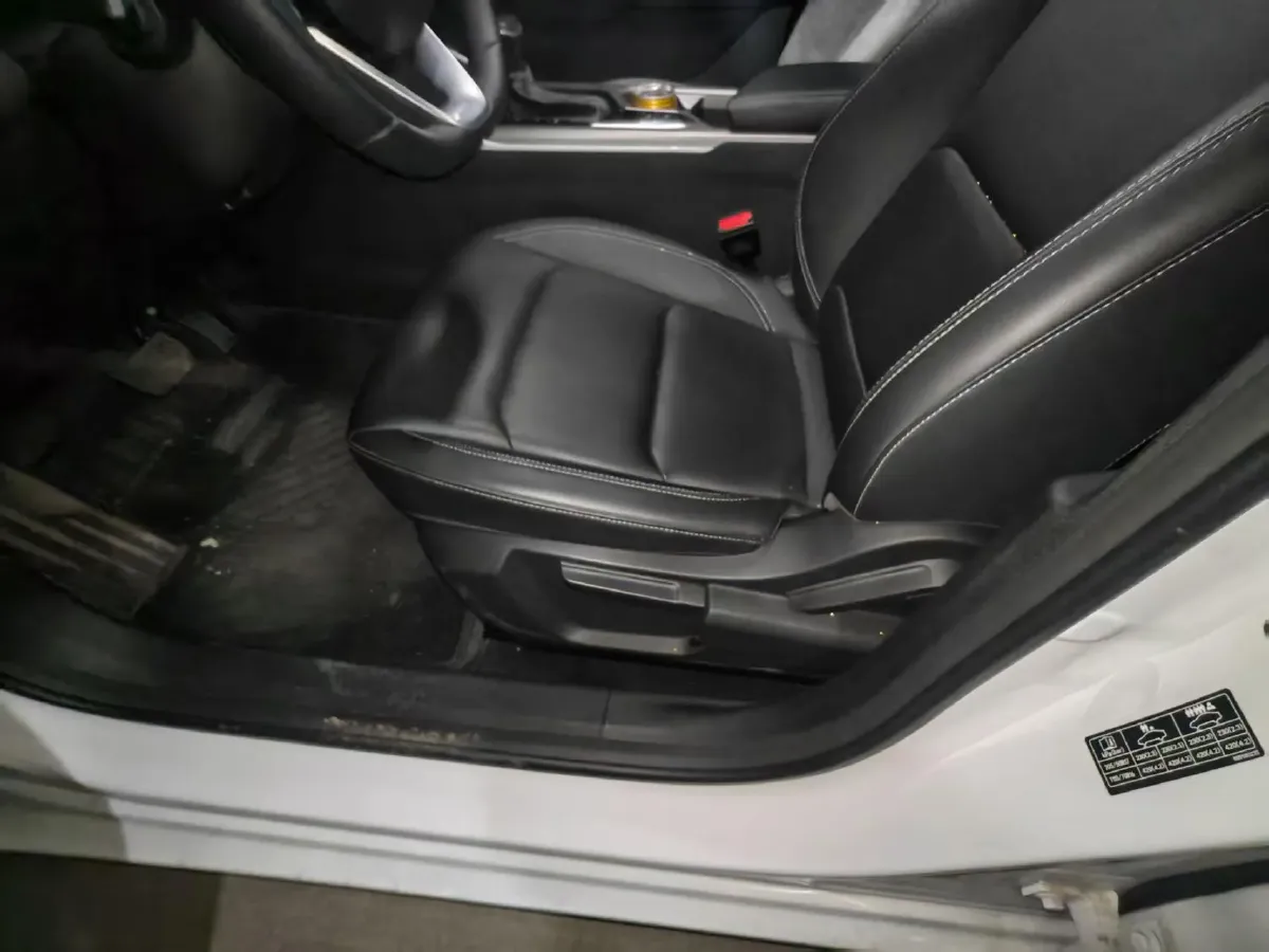 2025 Geely Emgrand 1.5L 127HP L4 CVT,autocango,china used car exporter,china ev exporter,chinese used car exporter,chinese used ev exporter