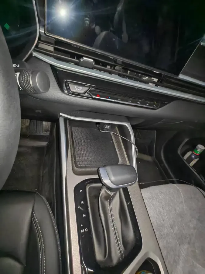 2025 Geely Emgrand 1.5L 127HP L4 CVT,autocango,china used car exporter,china ev exporter,chinese used car exporter,chinese used ev exporter