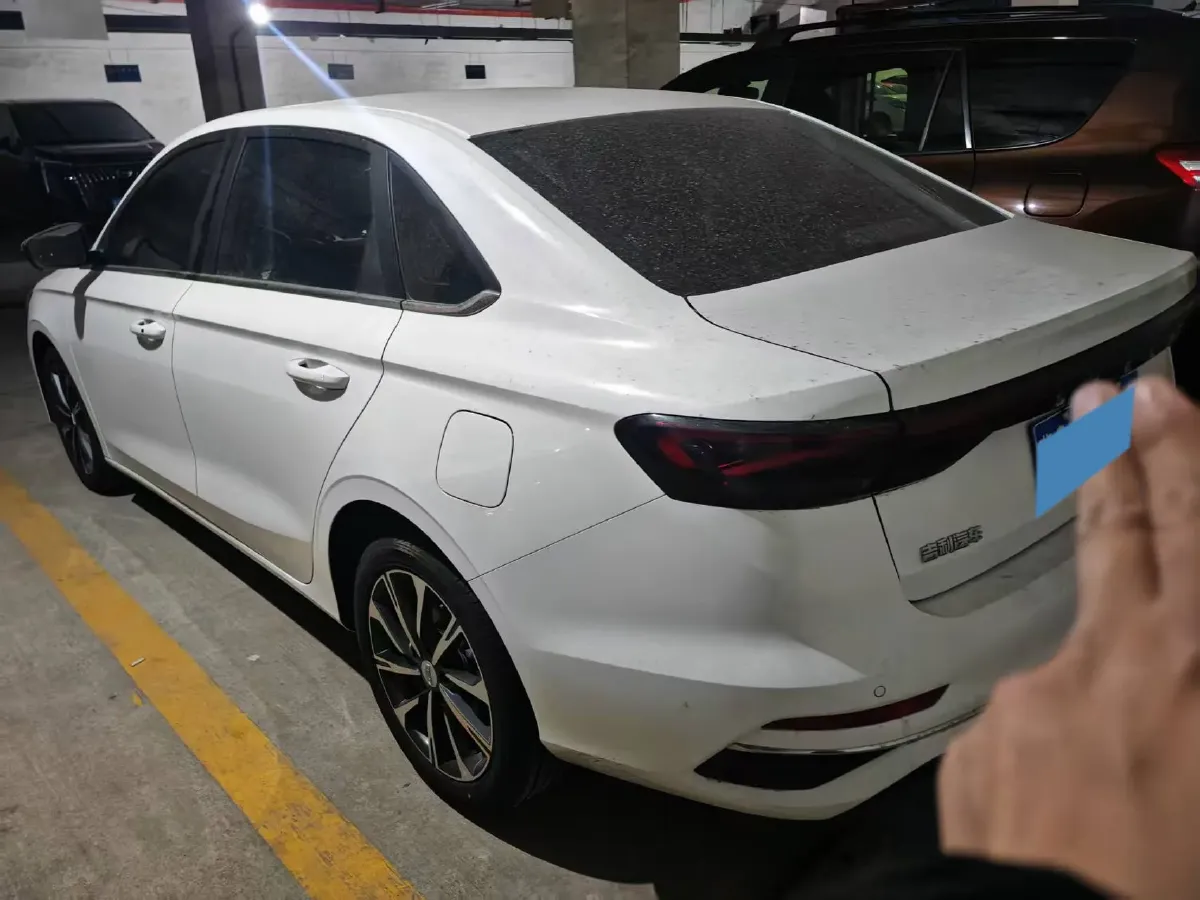 2025 Geely Emgrand 1.5L 127HP L4 CVT,autocango,china used car exporter,china ev exporter,chinese used car exporter,chinese used ev exporter