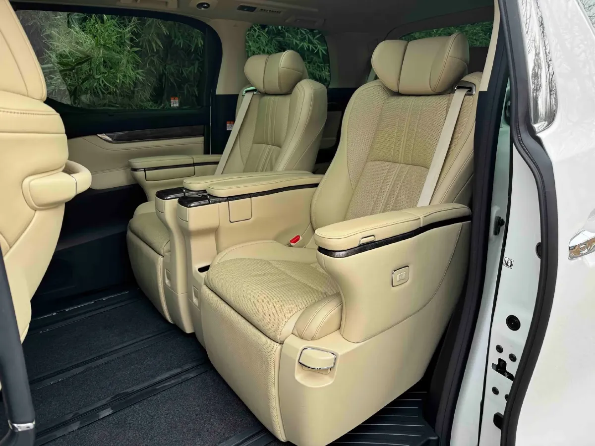2023 Toyota Alphard 2.5L 117HP L4 E-CVT Hybrid,autocango,china used car exporter,china ev exporter,chinese used car exporter,chinese used ev exporter