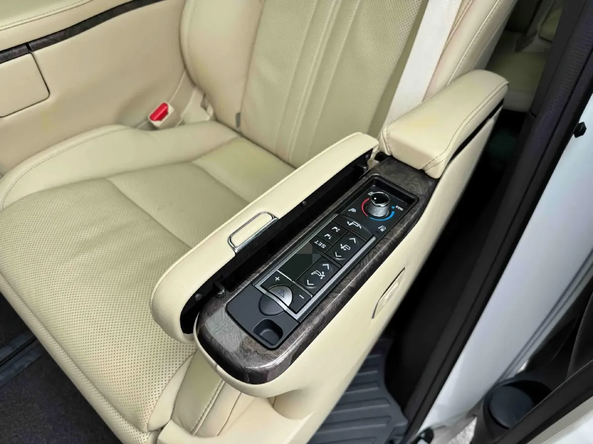 2023 Toyota Alphard 2.5L 117HP L4 E-CVT Hybrid,autocango,china used car exporter,china ev exporter,chinese used car exporter,chinese used ev exporter