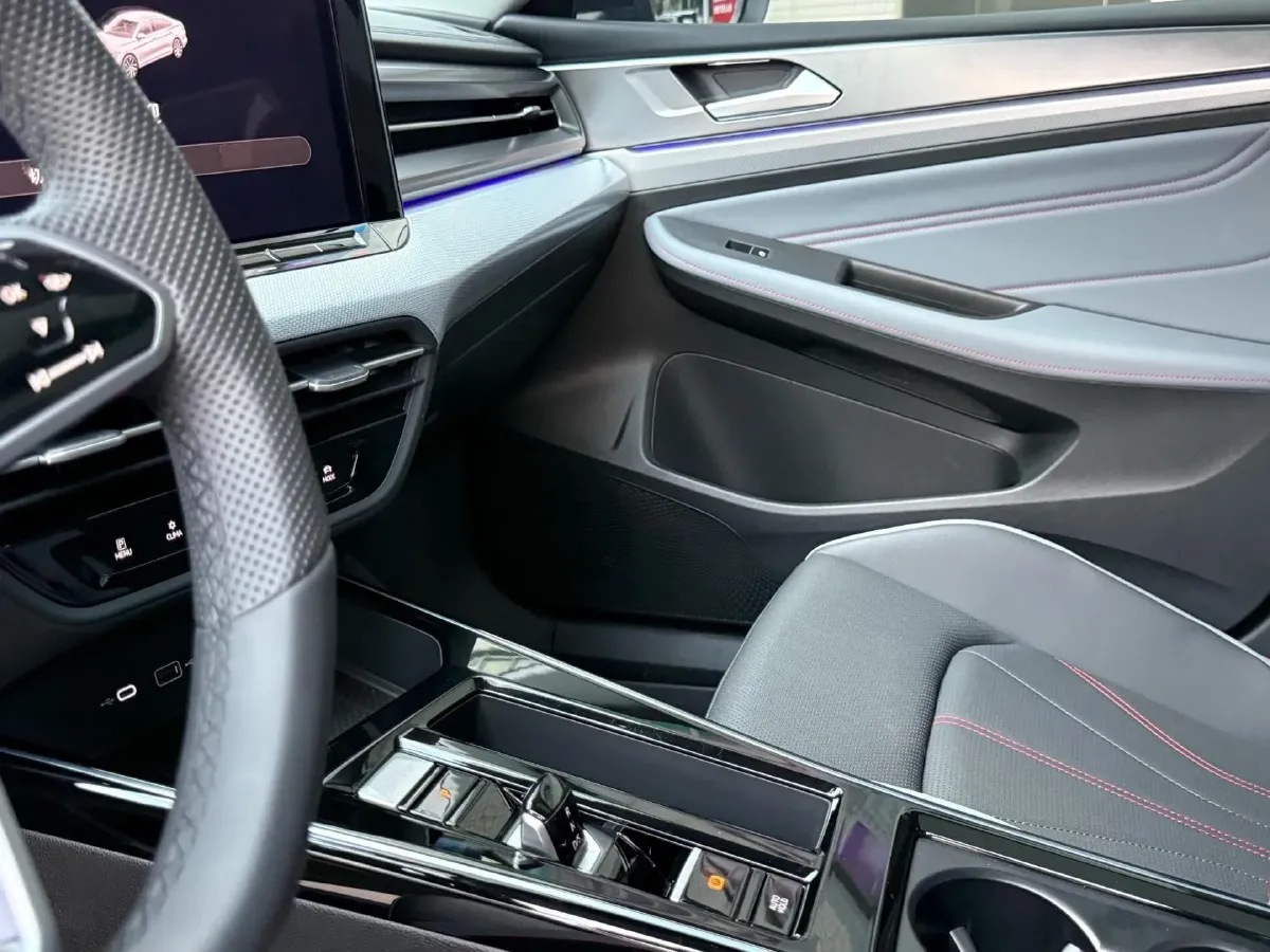 2024 Volkswagen Lamando 1.4T 150HP L4 7DCT,autocango,china used car exporter,china ev exporter,chinese used car exporter,chinese used ev exporter