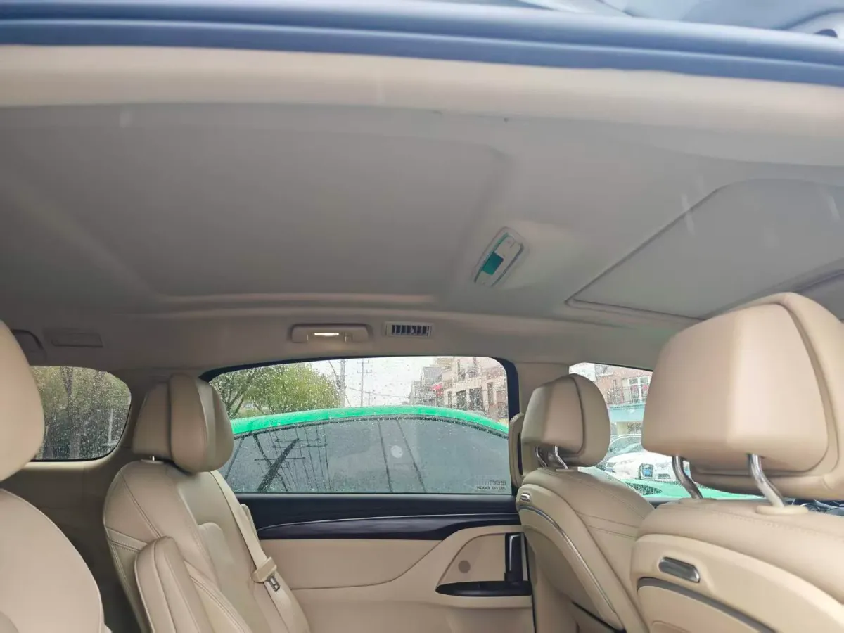 2023 Buick GL8 2.0T 237HP L4 9AT,autocango,china used car exporter,china ev exporter,chinese used car exporter,chinese used ev exporter