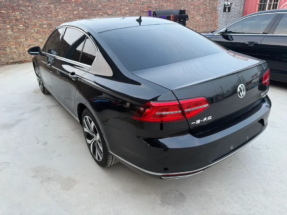2019 Volkswagen Magotan 2.0T 186HP L4 7DCT,autocango,china used car exporter,china ev exporter,chinese used car exporter,chinese used ev exporter