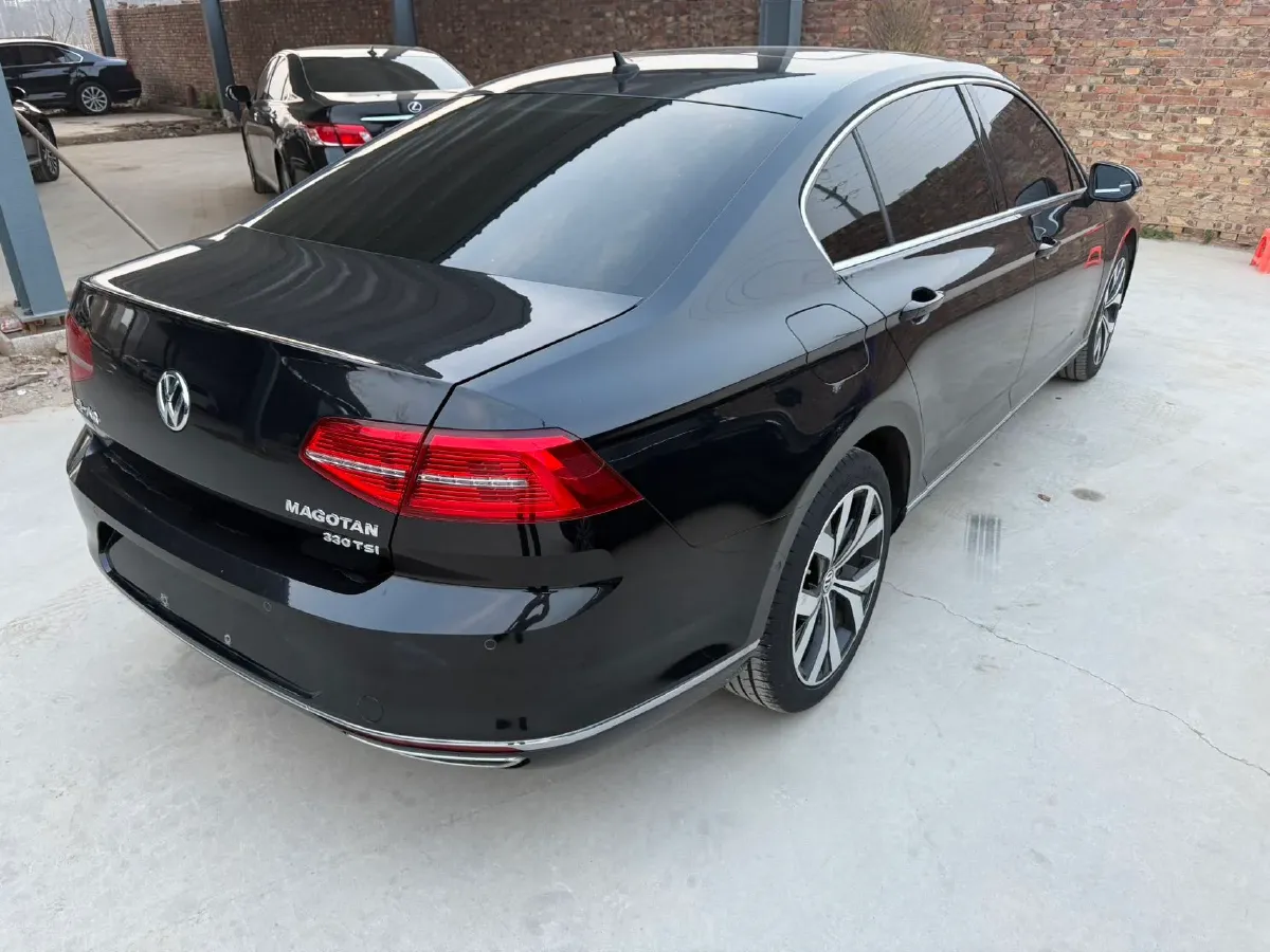 2019 Volkswagen Magotan 2.0T 186HP L4 7DCT,autocango,china used car exporter,china ev exporter,chinese used car exporter,chinese used ev exporter