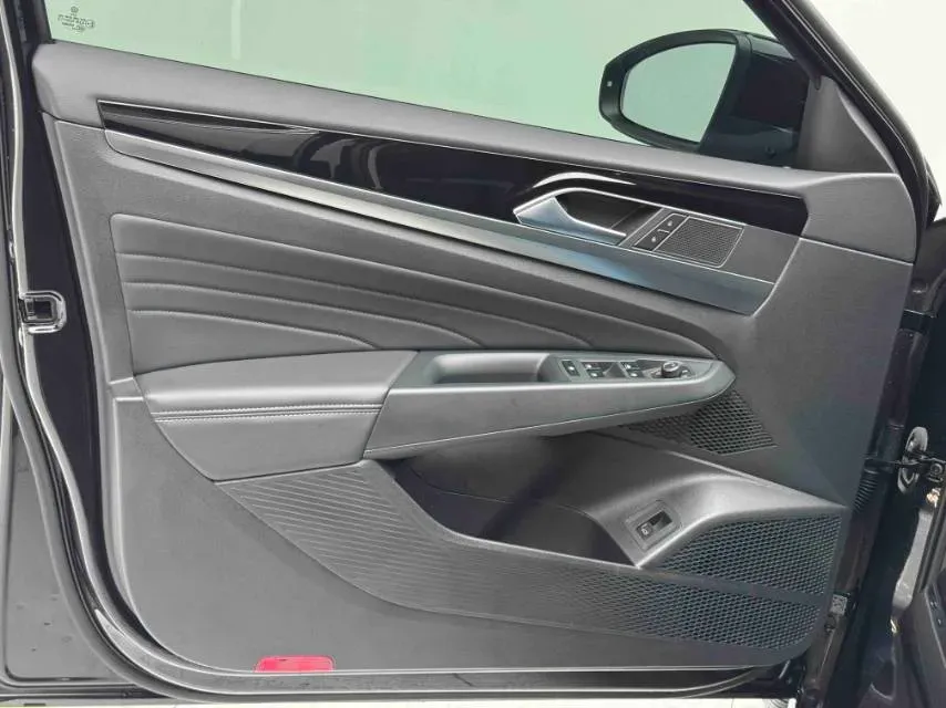 2024 Volkswagen Passat 2.0T 186HP L4 7DCT,autocango,china used car exporter,china ev exporter,chinese used car exporter,chinese used ev exporter