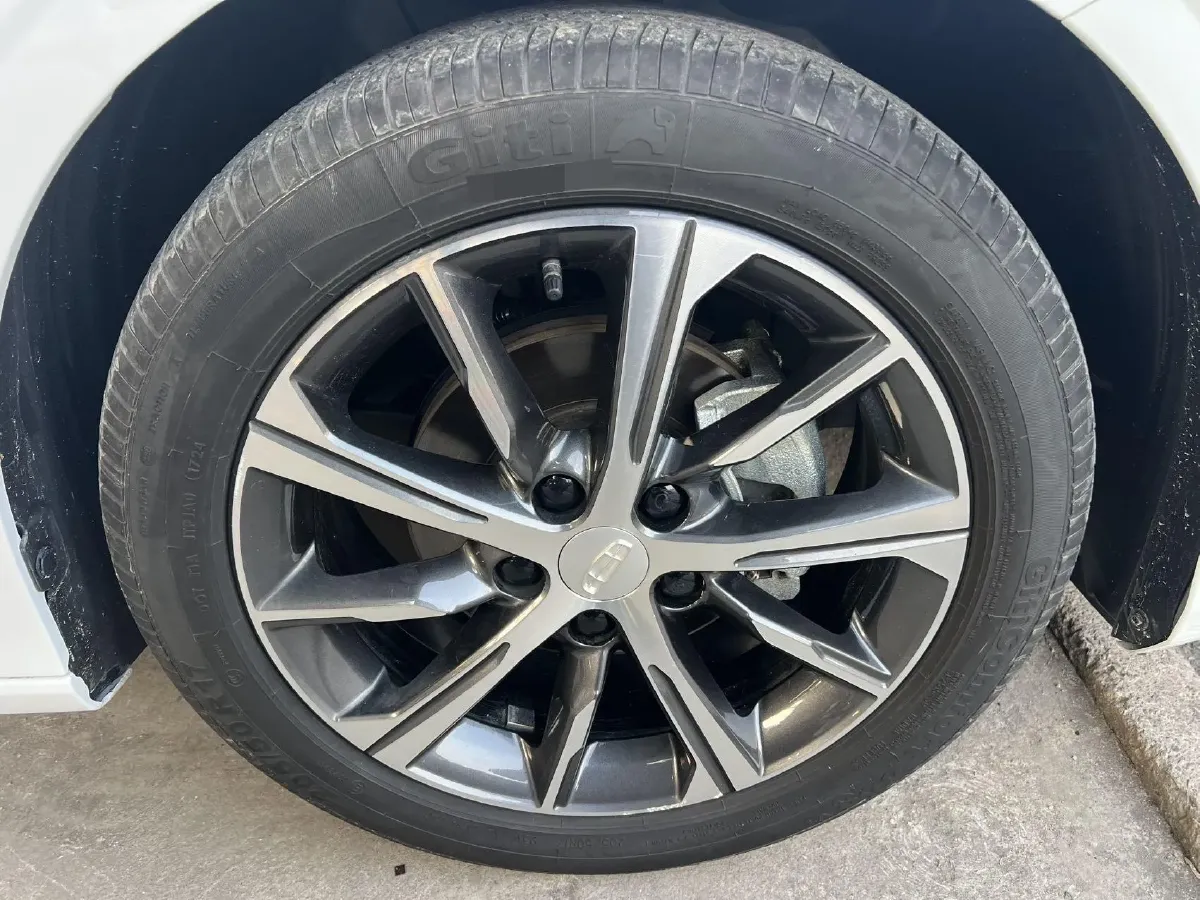 2022 Geely Emgrand 1.5L 114HP L4 CVT,autocango,china used car exporter,china ev exporter,chinese used car exporter,chinese used ev exporter