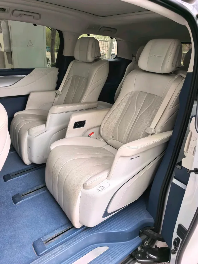 2024 Buick GL8 1.5T 180HP L4 2DHT PHEV 24.4KWH,autocango,china used car exporter,china ev exporter,chinese used car exporter,chinese used ev exporter