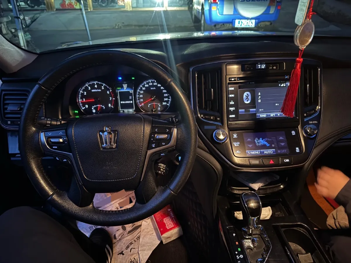 2015 Toyota Crown 2.0T 235HP L4 8AT,autocango,china used car exporter,china ev exporter,chinese used car exporter,chinese used ev exporter