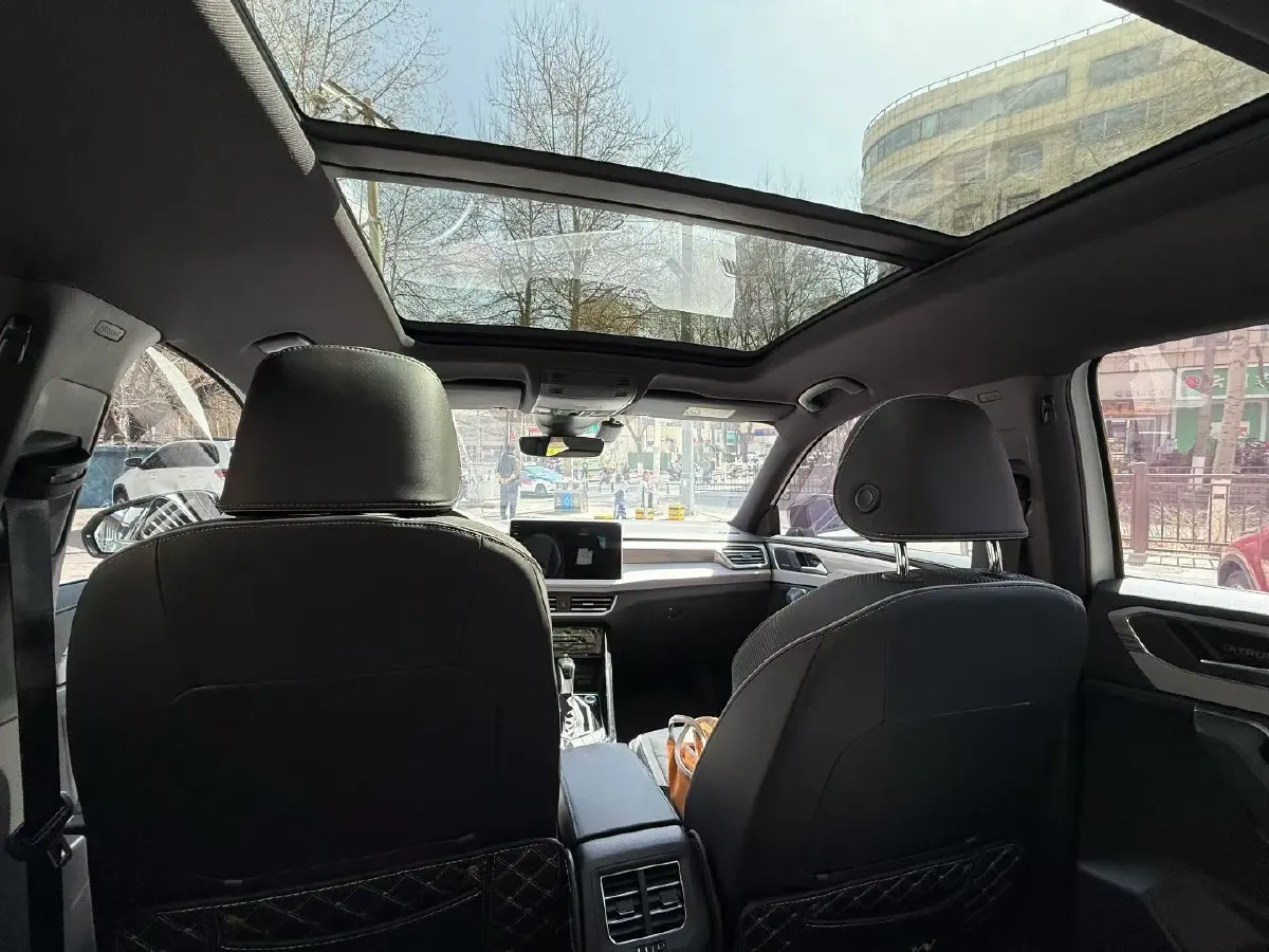 2023 Volkswagen Tayron X 2.0T 220HP L4 7DCT,autocango,china used car exporter,china ev exporter,chinese used car exporter,chinese used ev exporter