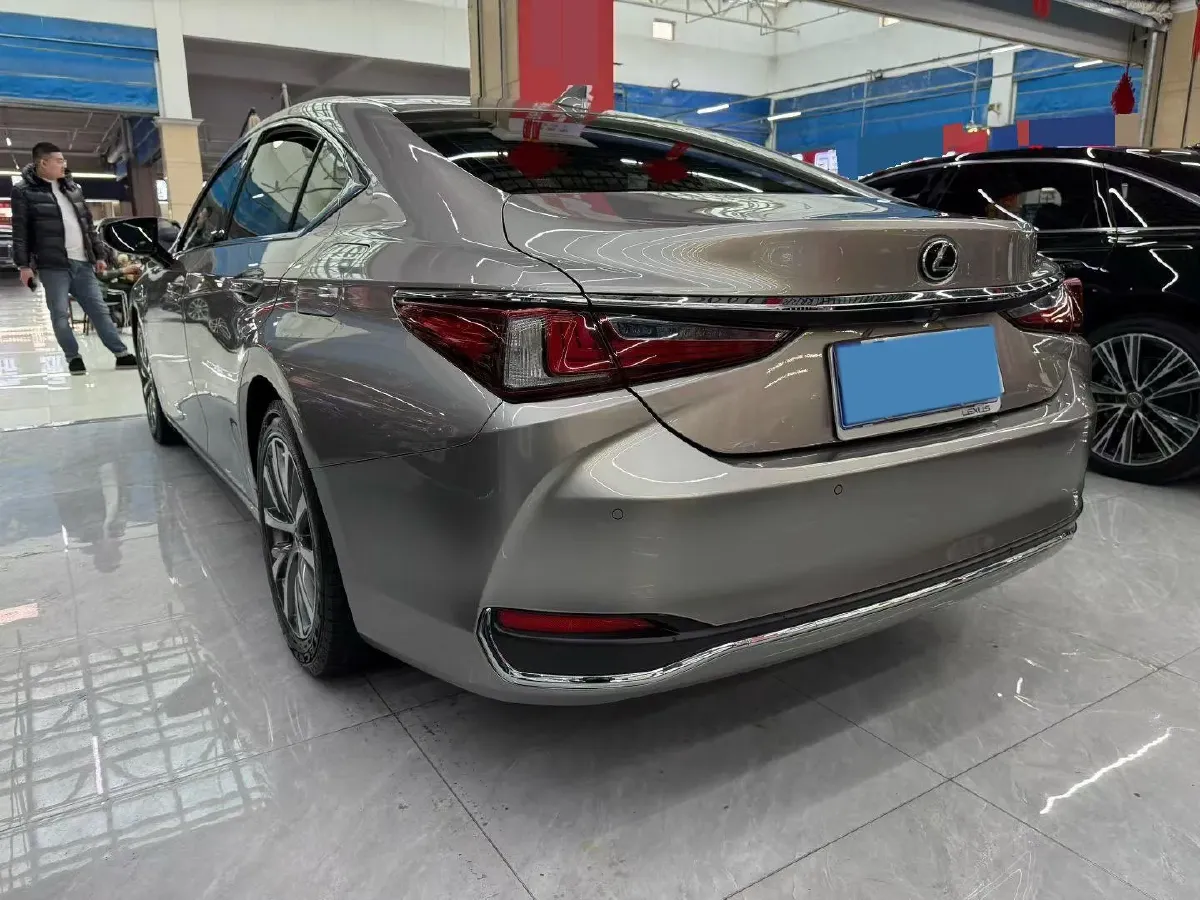 2018 Lexus ES 2.0L 167HP L4 6AT,autocango,china used car exporter,china ev exporter,chinese used car exporter,chinese used ev exporter